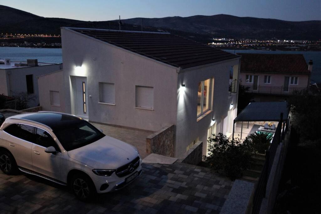 Luxury Villa Lana Apt, Seaview Terrace, Large Outdoor Space, Bbq Trogir Ngoại thất bức ảnh