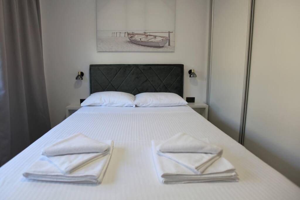 Luxury Villa Lana Apt, Seaview Terrace, Large Outdoor Space, Bbq Trogir Ngoại thất bức ảnh